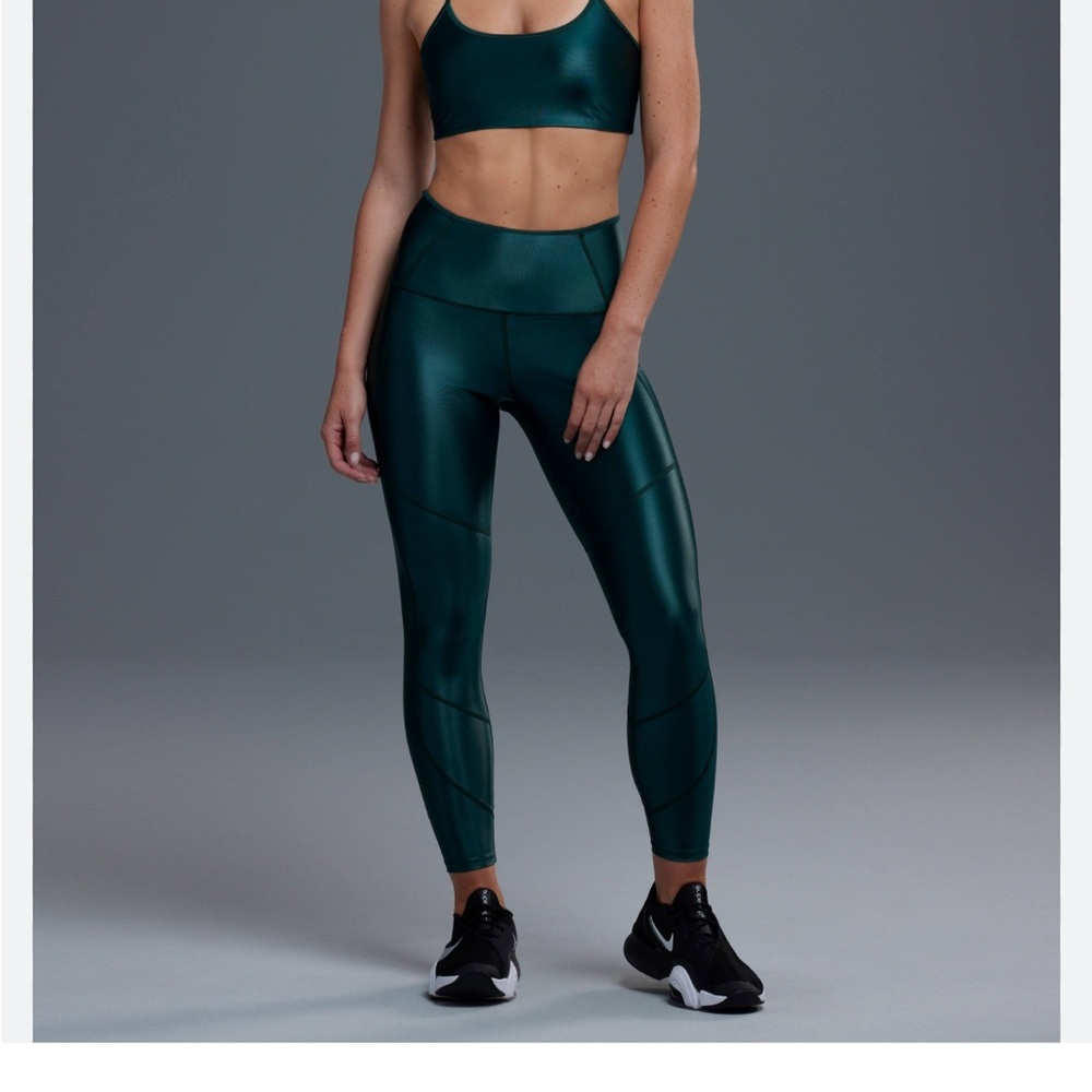 Greyson Divina leggings